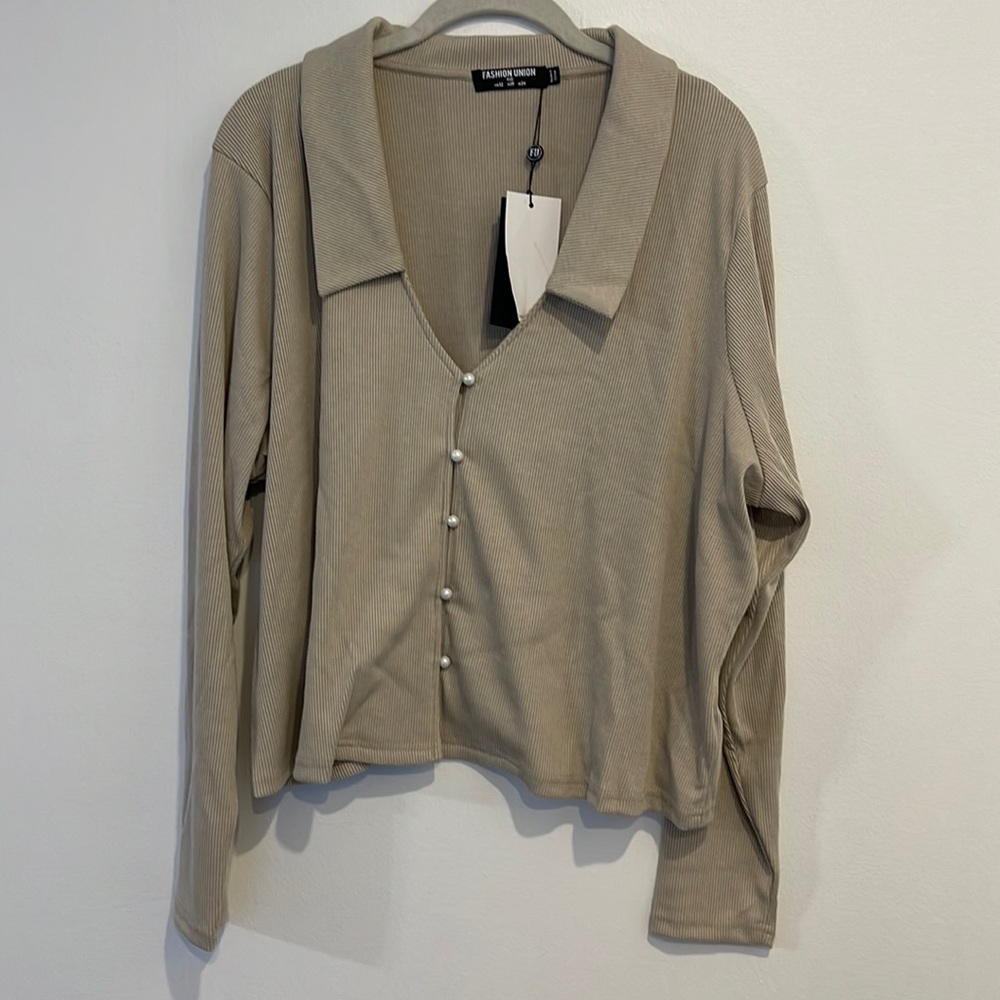 NWT Fashion Union Plus Cropped Cardigan with open collar size 20